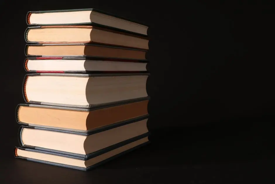 Tumpukan buku bekas dengan sampul beragam warna